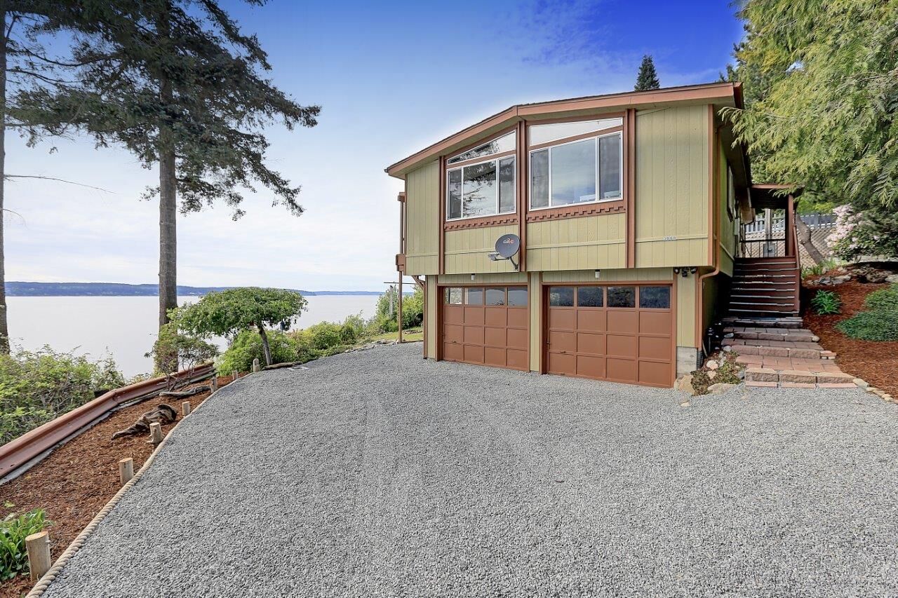 Property Photo:  3960 Pebble Beach Dr  WA 98282 