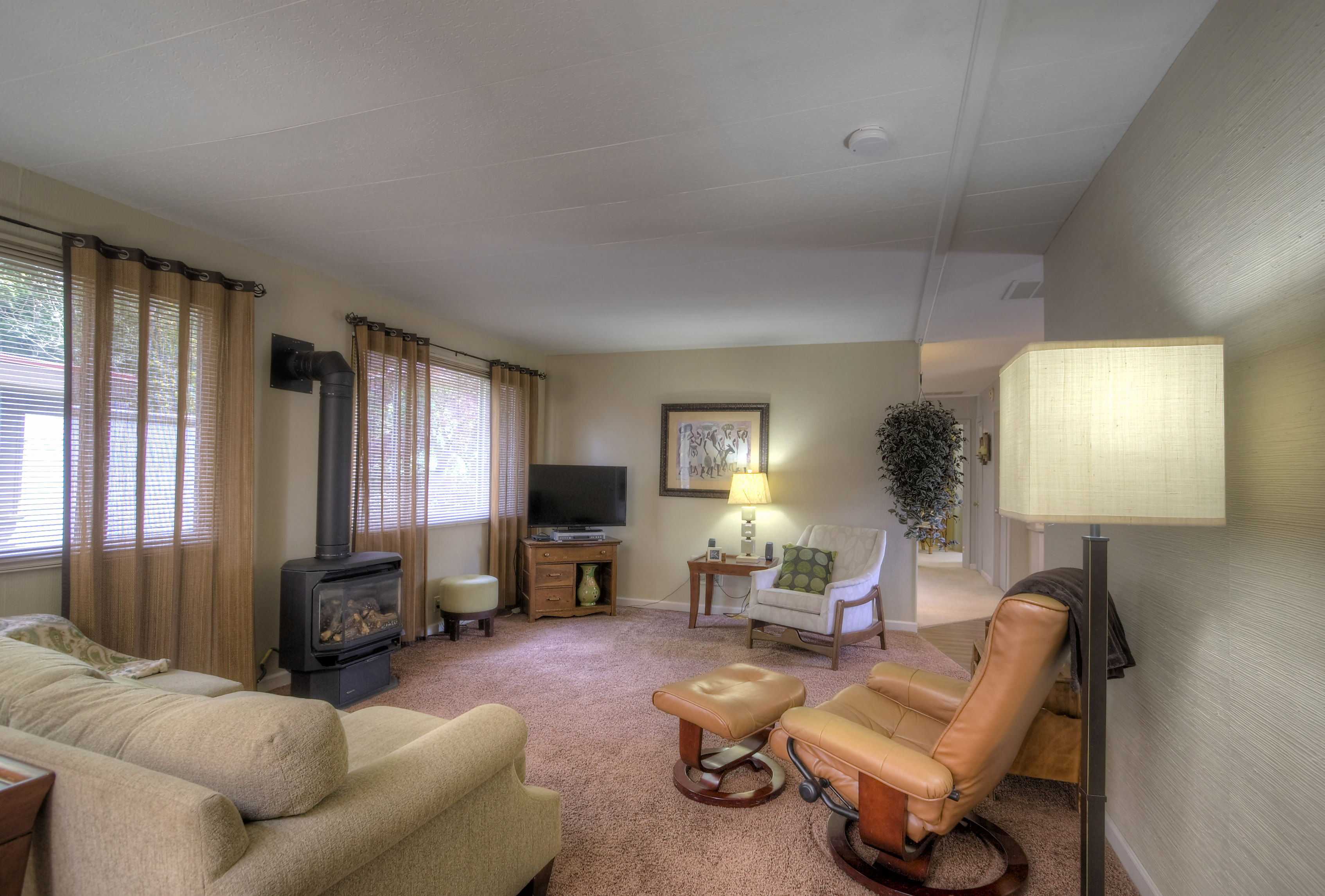 Property Photo: Living room 135 Kelly Rd WA 98226
