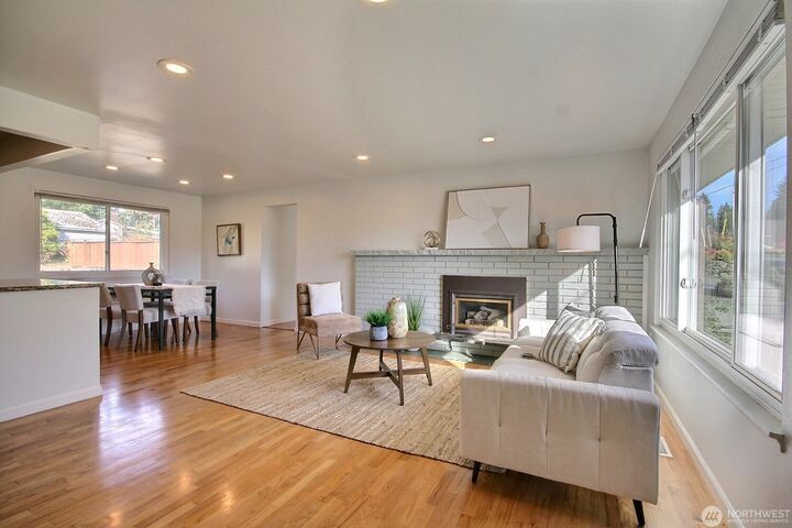 Property Photo:  2404 NE 22nd Street  WA 98056 