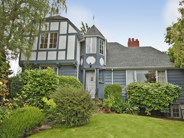 Property Photo:  3000 NE 41st Ave  OR 97212 