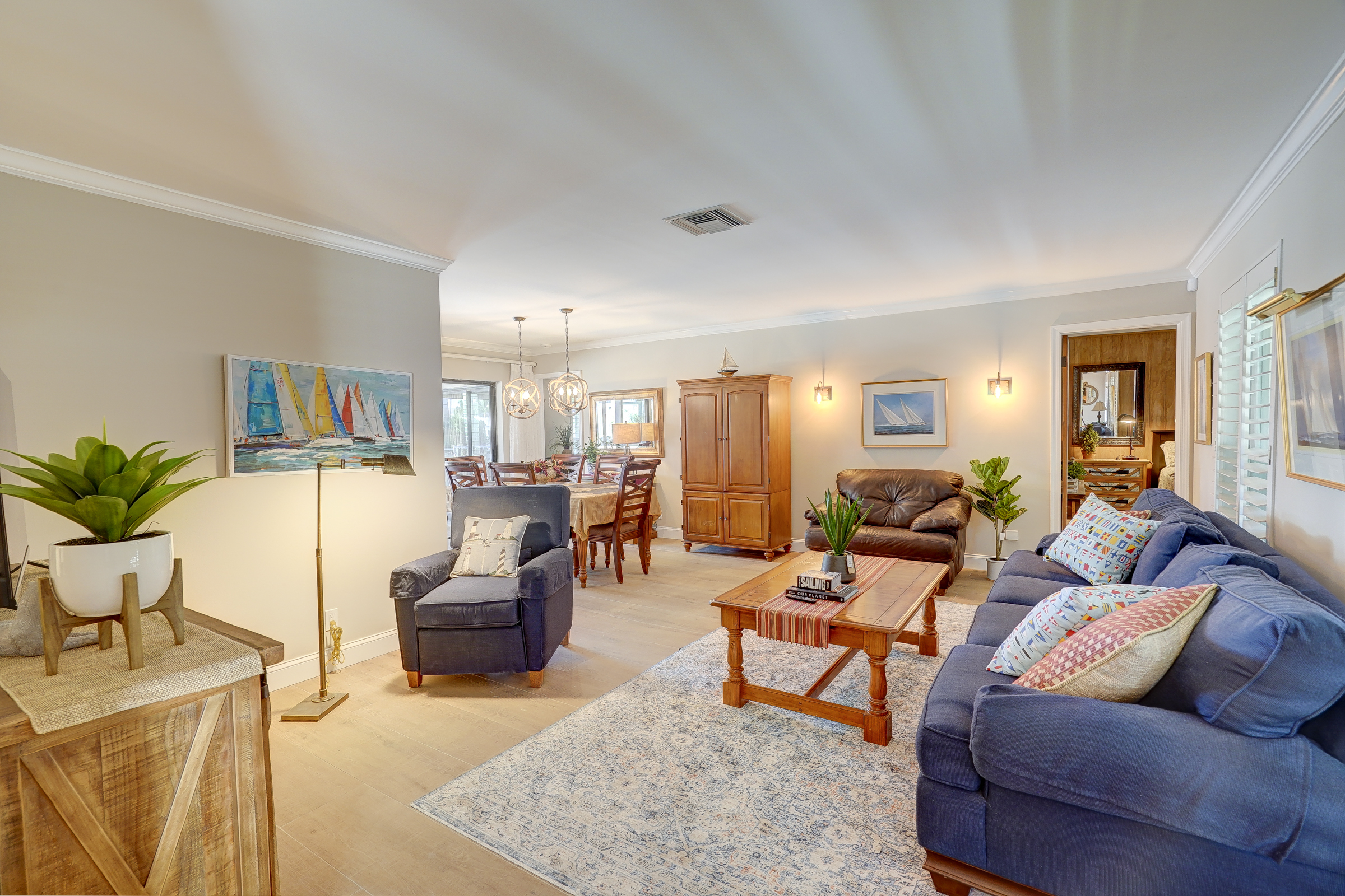 Property Photo: 1090 Fairview Lane FL 33404