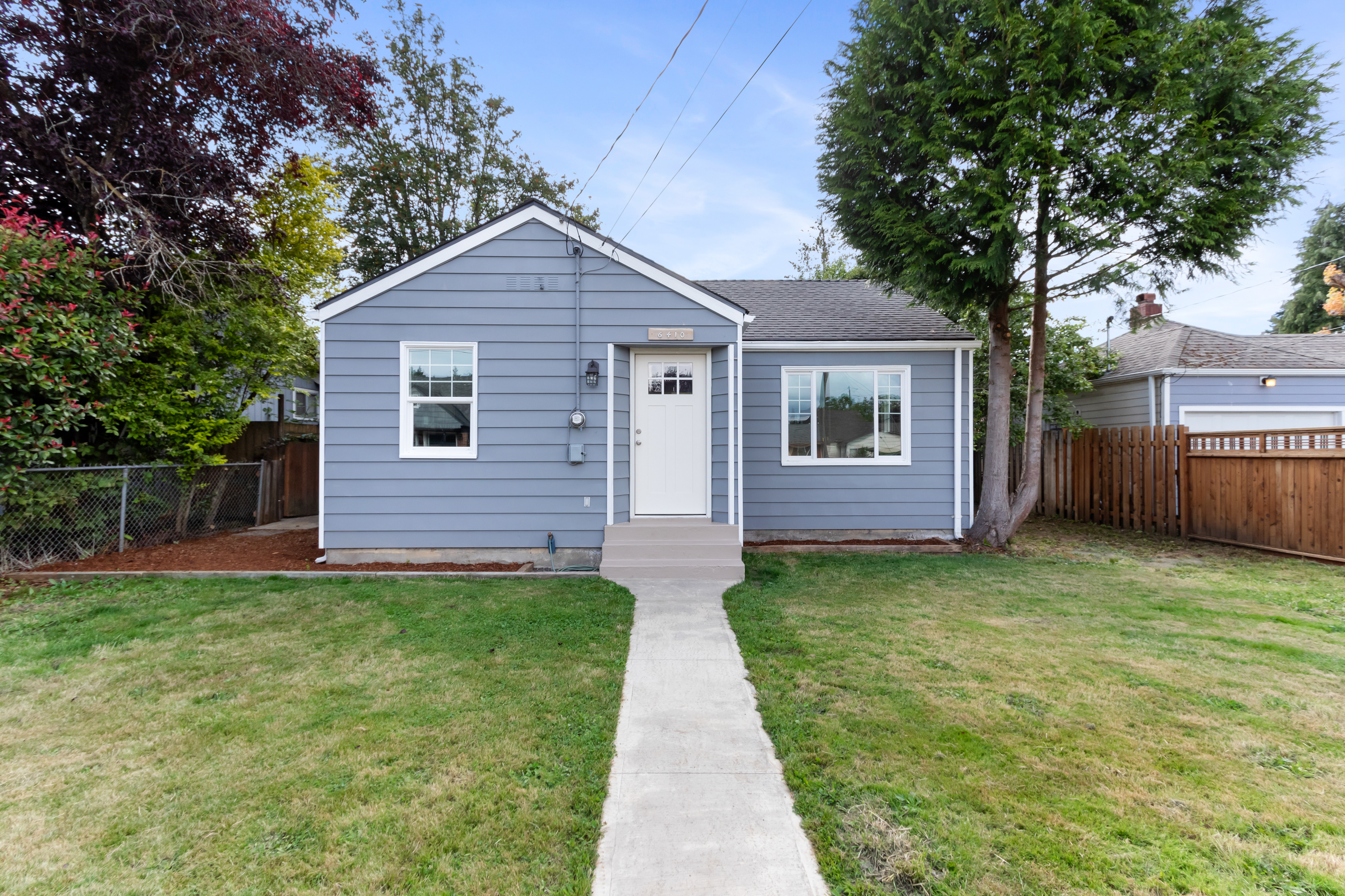 Property Photo:  6410 S D St  WA 98408 