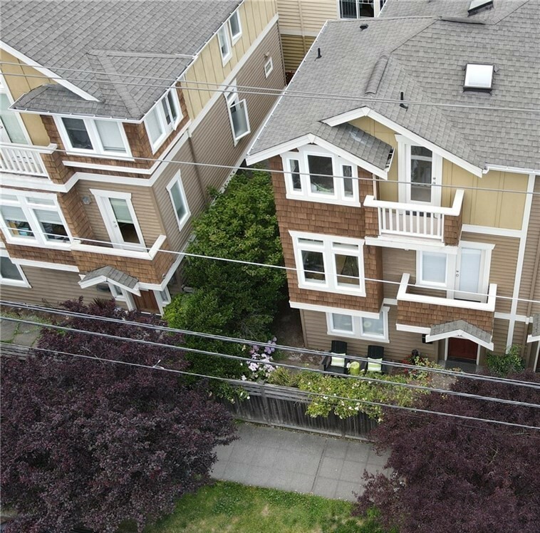 Property Photo: 7366 Woodlawn Ave NE 7366 Woodlawn Ave NE  WA 98115 