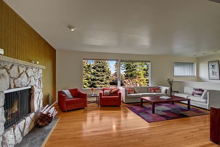 Property Photo: Bright living room 819 S 105th Street WA 98168