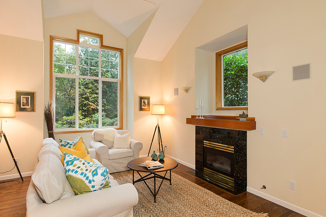 Property Photo: Living room 3700 NE 180th St  WA 98155 