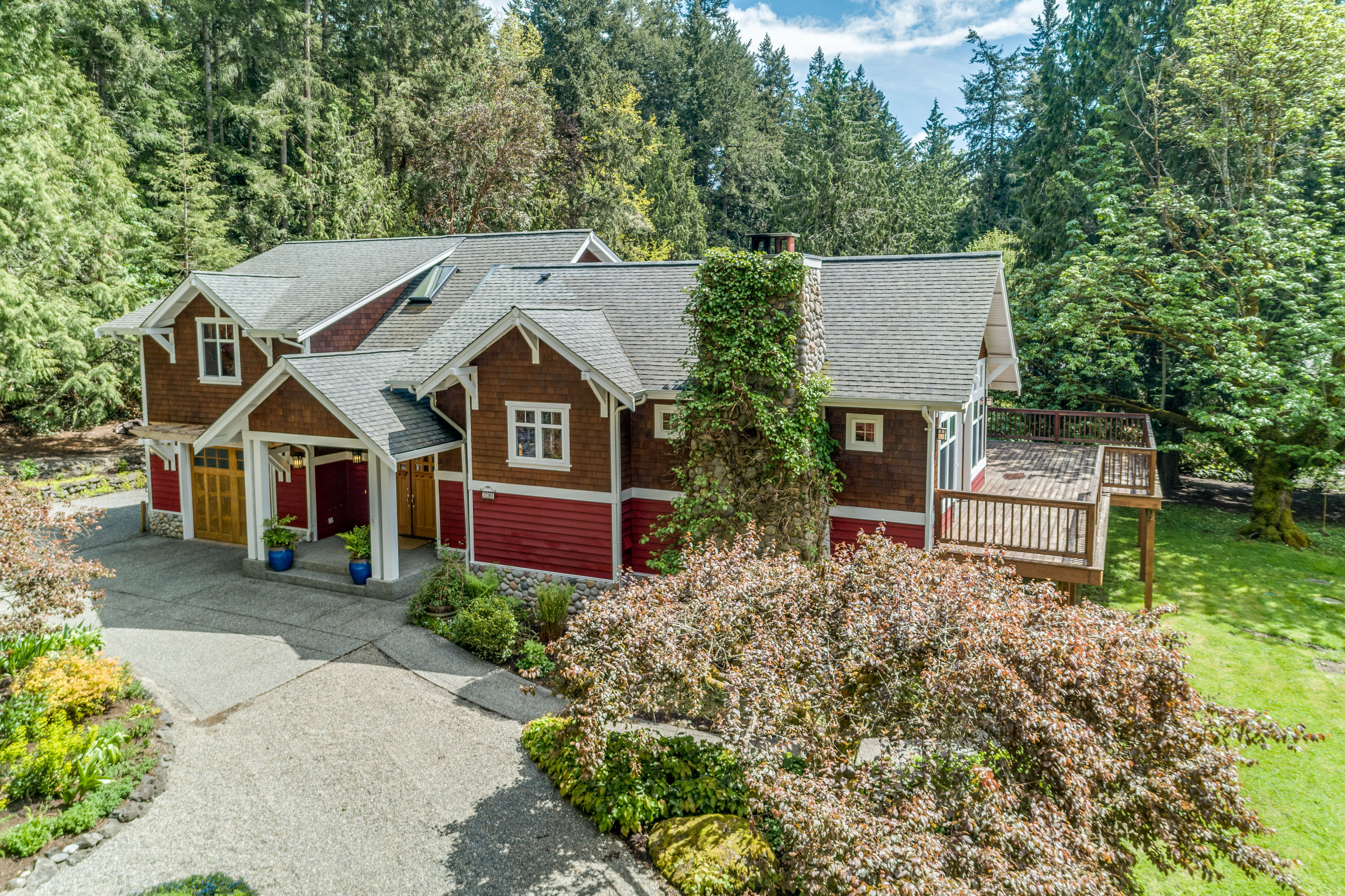 Property Photo:  5781 NE Crystal Lane  WA 98110 