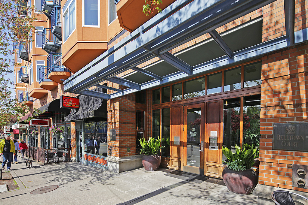 Property Photo:  2414 1st Ave 712  WA 98121 