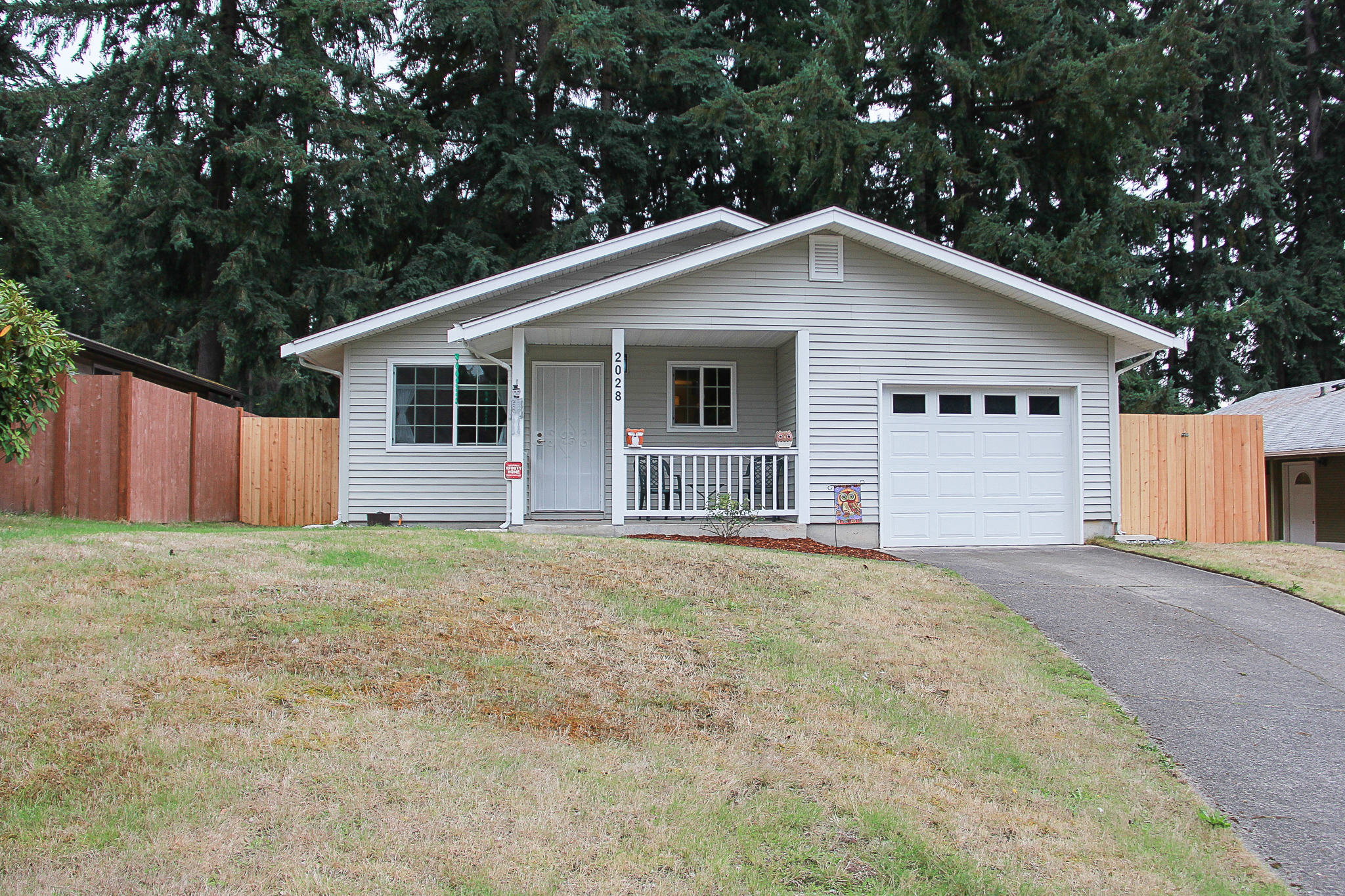 Property Photo:  2028 E 59th St  WA 98404 