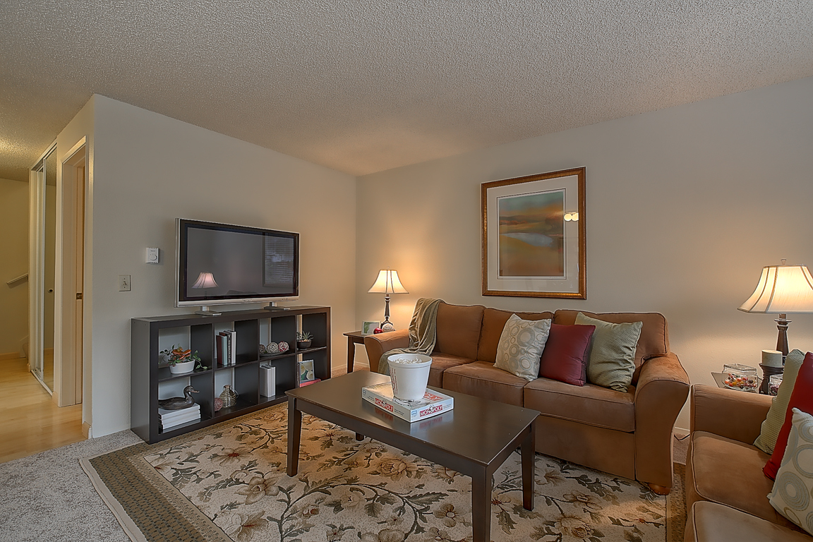 Property Photo: Interior tour 10053 NE 138th Place F7 WA 98034