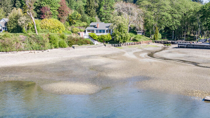 9231 SW Quartermaster Dr  Vashon WA 98070 photo