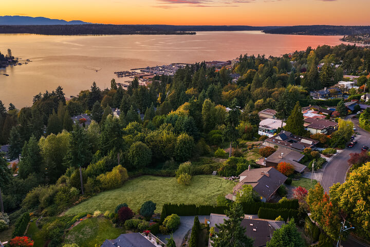 4507  105th Avenue NE  Kirkland WA 98033 photo