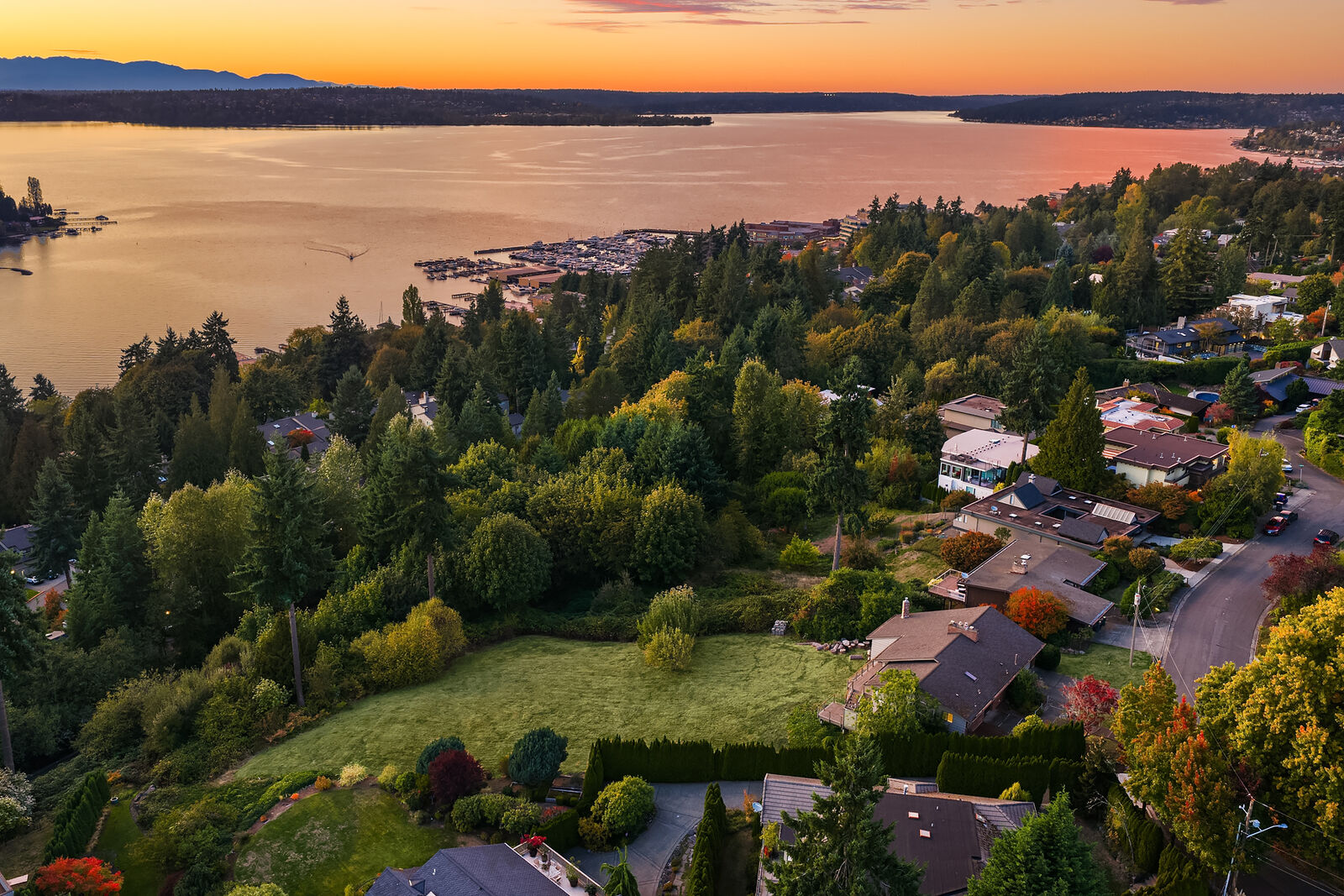 Property Photo:  4507  105th Avenue NE  WA 98033 