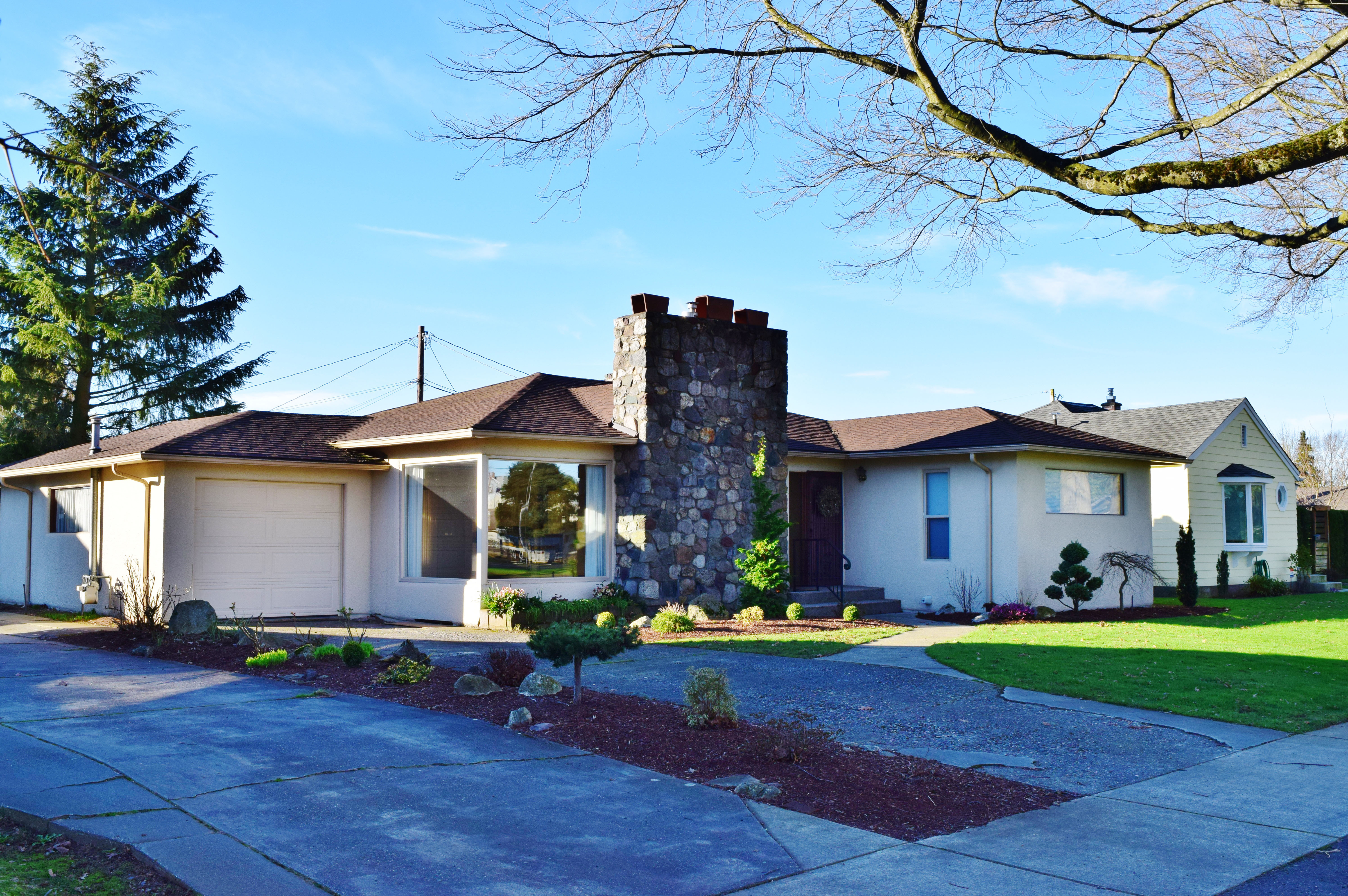 Property Photo: 1413 Front St WA 98264