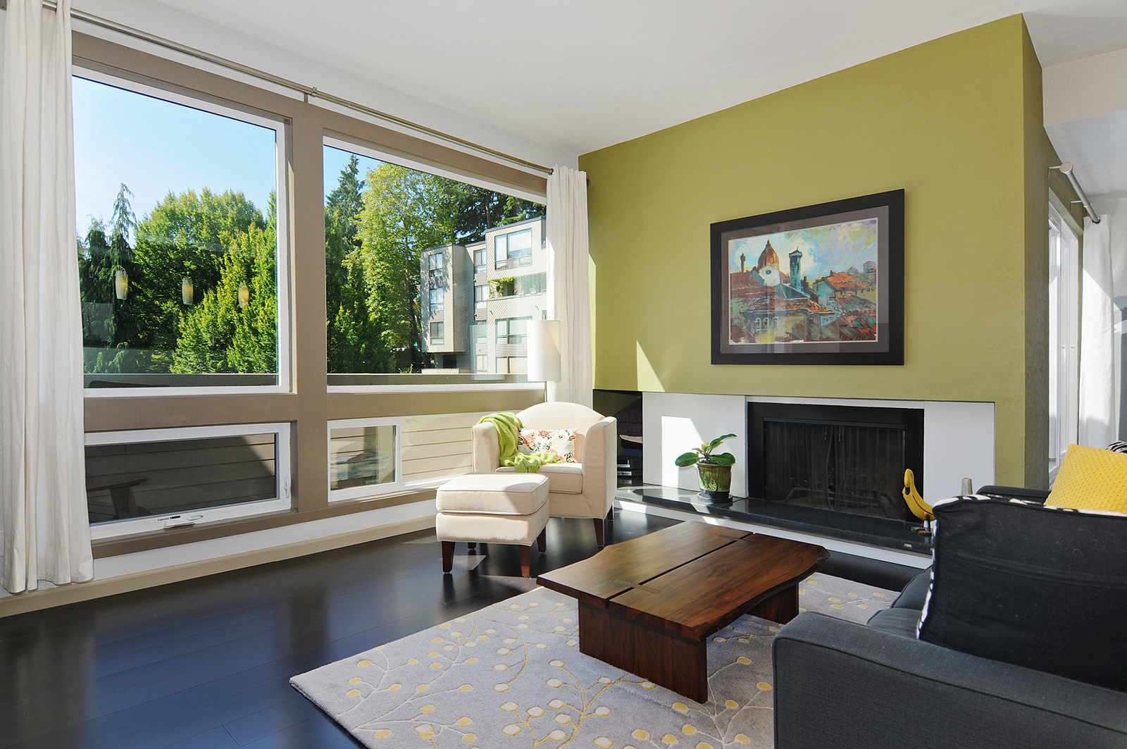 Property Photo: Great room 2510 W Manor Place 412  WA 98199 