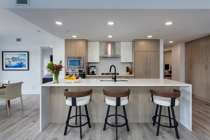 Property Photo: 1588 Ellis Street 1109 BC V1Y 0H1