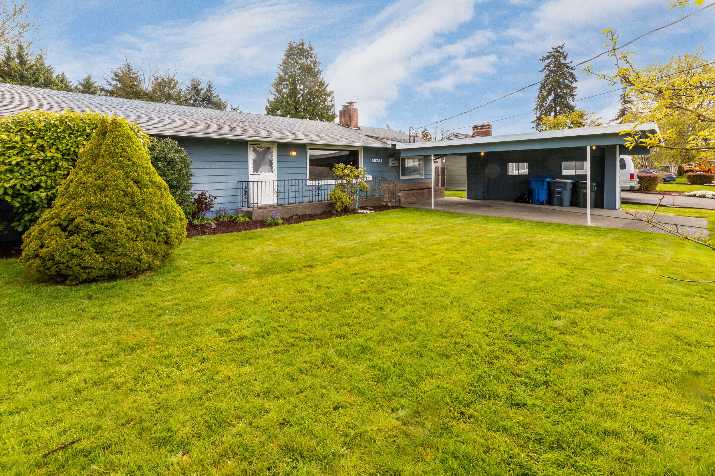 Property Photo:  10311 C Street E  WA 98445 