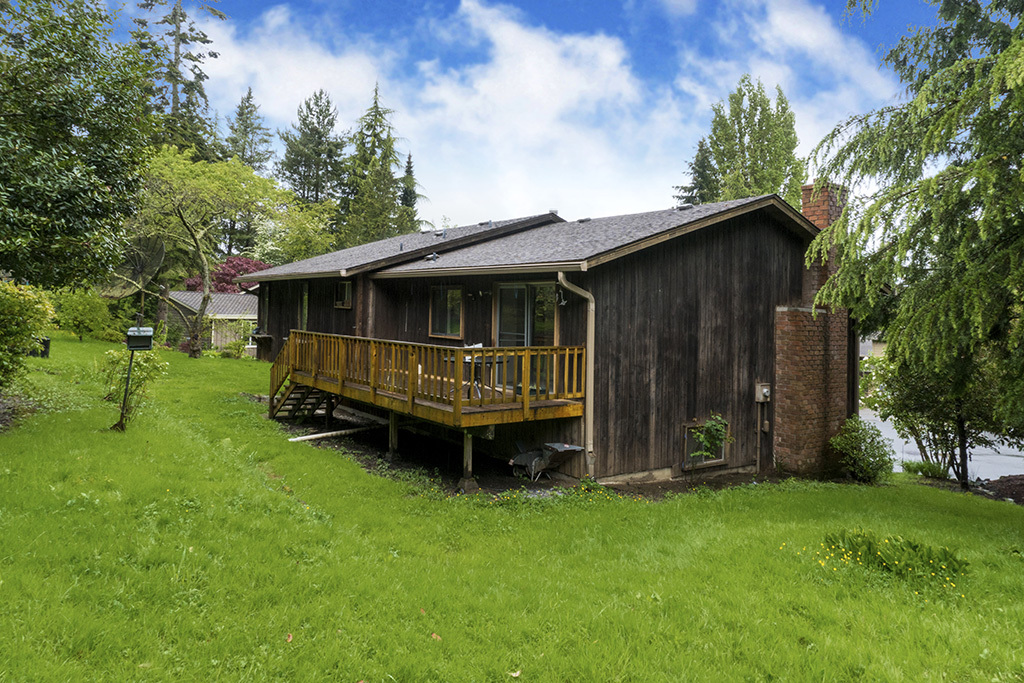 Property Photo:  11704 103rd Ave NE  WA 98034 