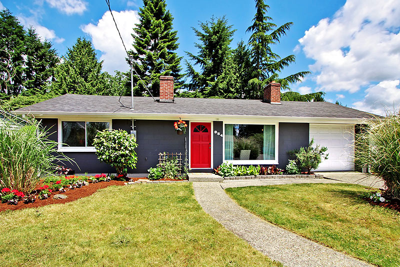 Property Photo: 854 Queen Ave NE WA 98056