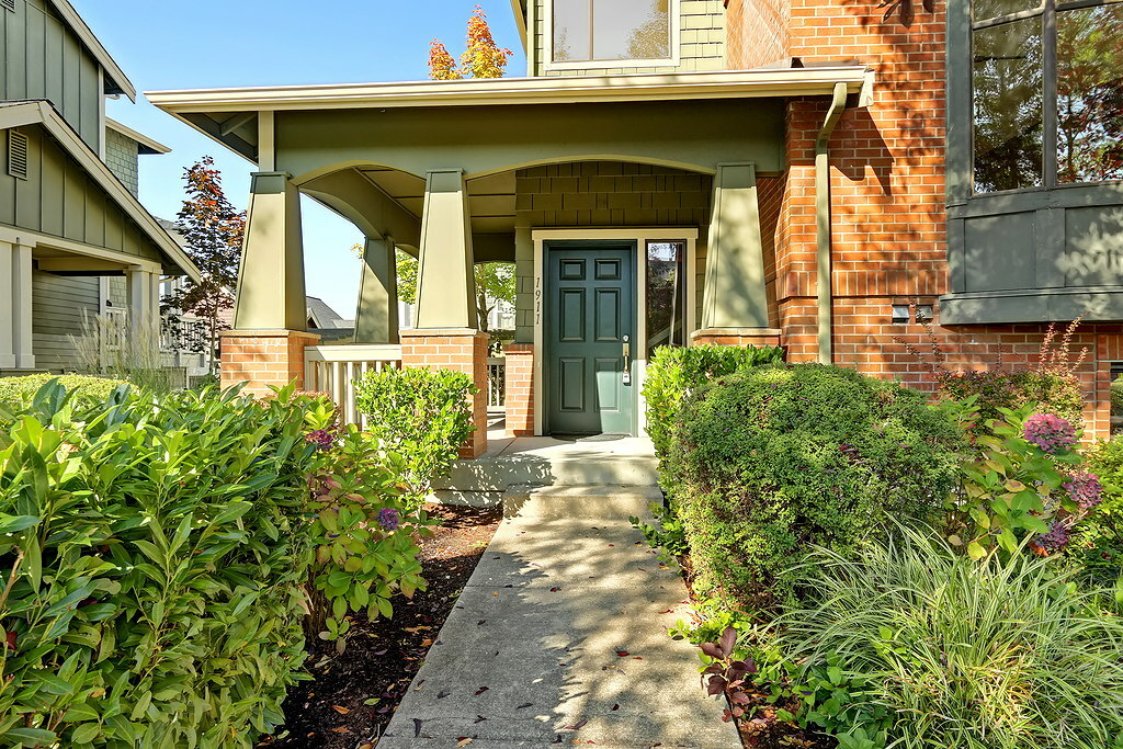 Property Photo: Charming townhouse in crofton springs 1911 NE Kenyon Ct  WA 98029 