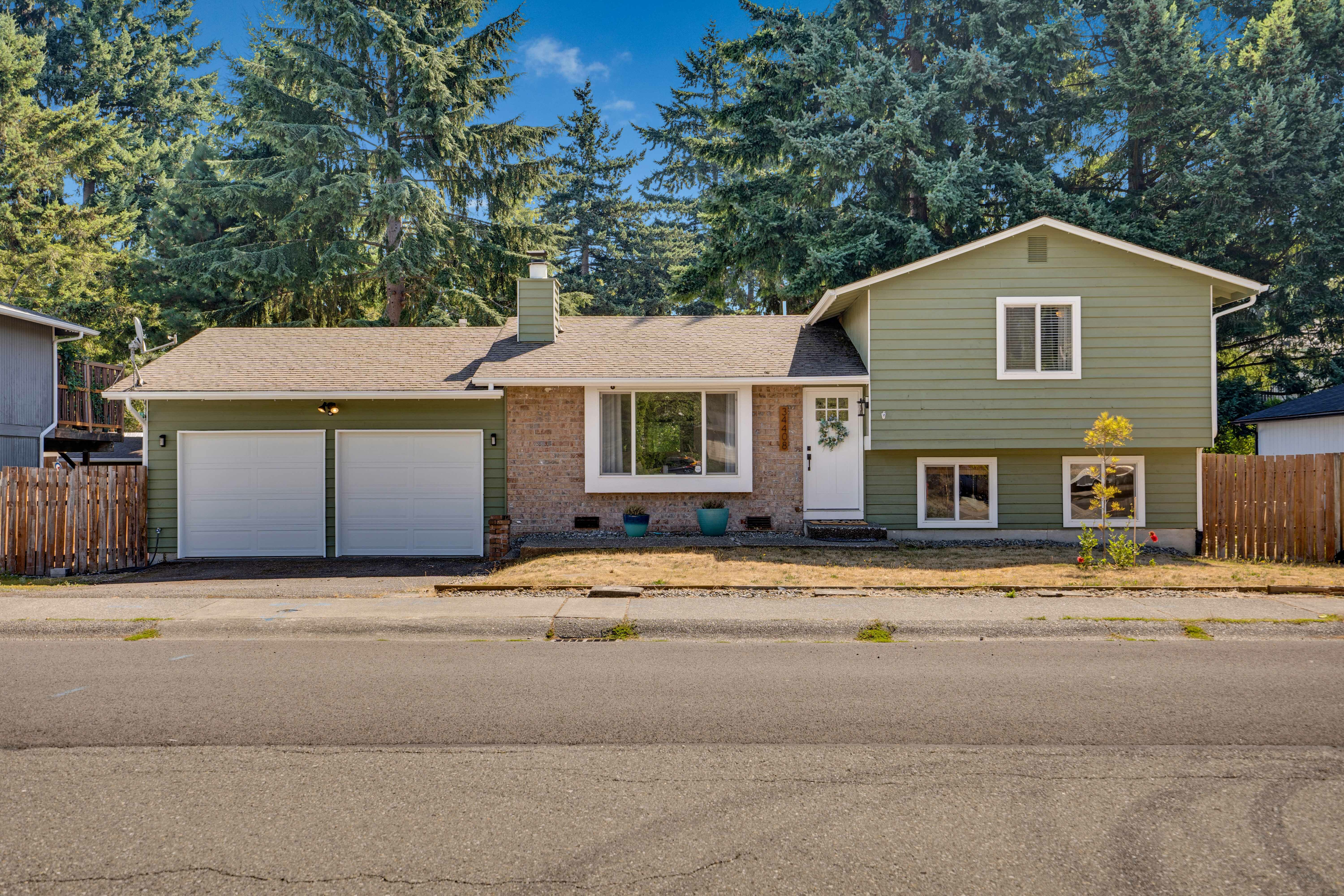 Property Photo:  34408 27th Avenue SW  WA 98023 