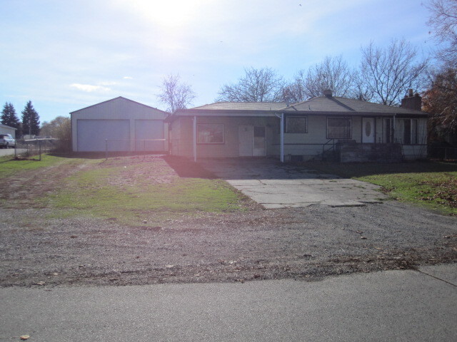 Property Photo: 7916 E Boone Ave WA 99212