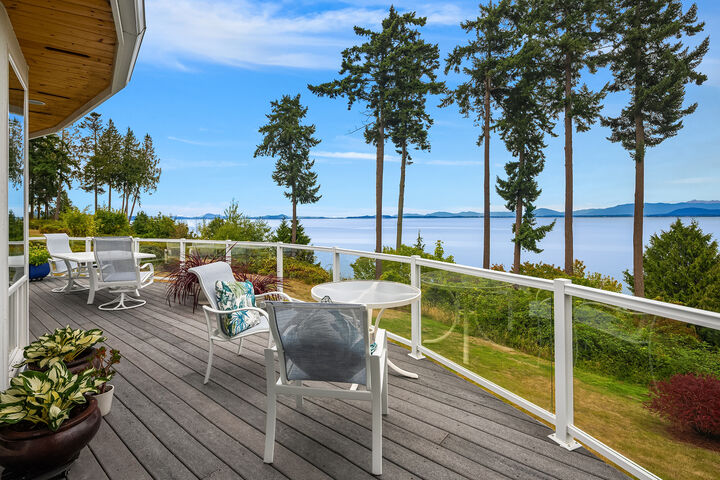 Property Photo: Exterior 715  Tillicum Way  WA 98282 