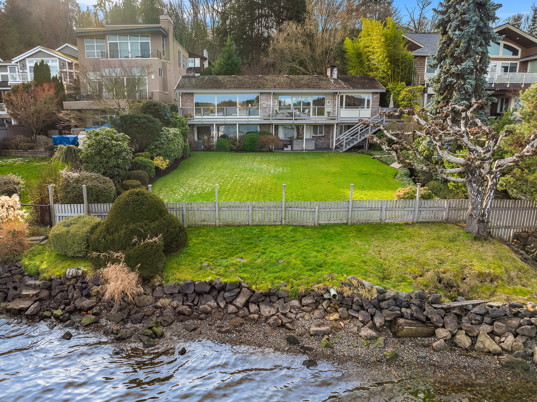 Property Photo:  8560  Sand Point Way  NE  WA 98115 