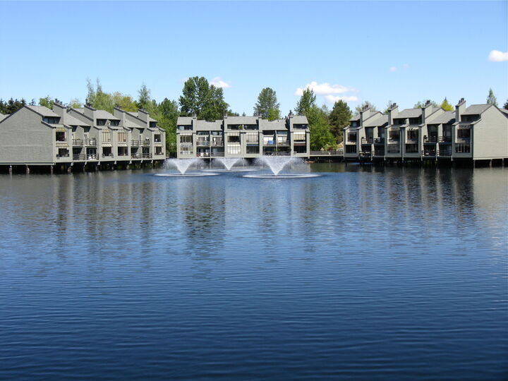 4 Lake Bellevue Dr 210  Bellevue WA 98005 photo
