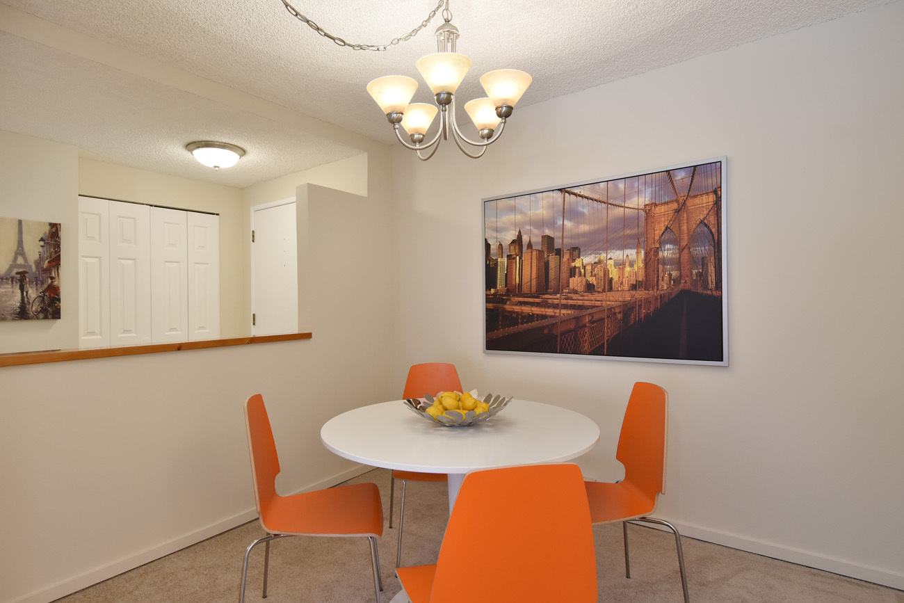 Property Photo: Dining room 3030 80th Ave SE 101  WA 98040 