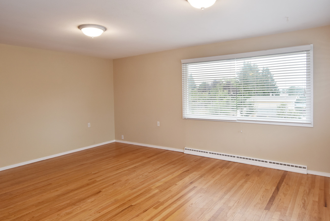 Property Photo: Living room 2520 S 118th St  WA 98168 