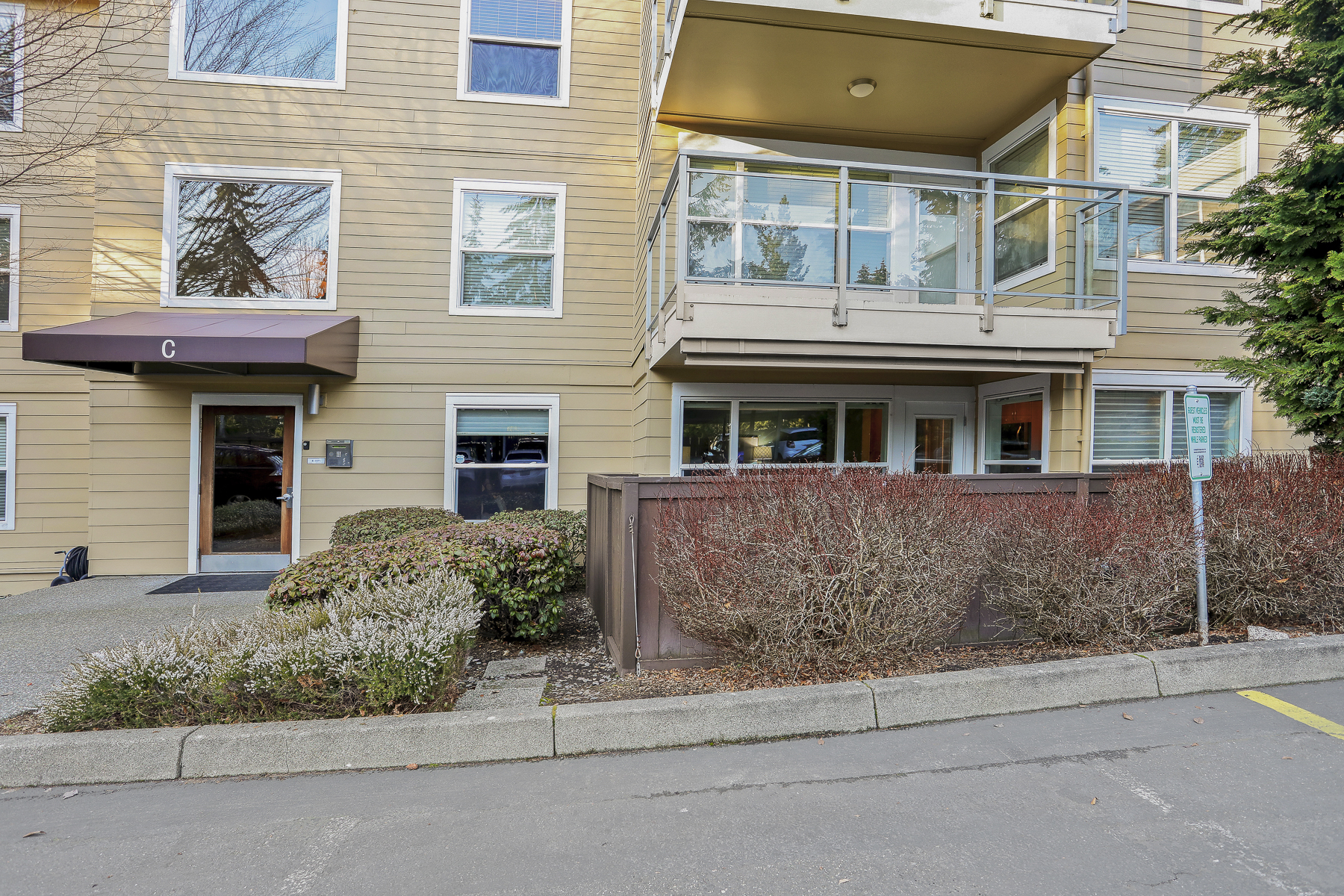 Property Photo: 22910 90th Avenue W C106 WA 98026