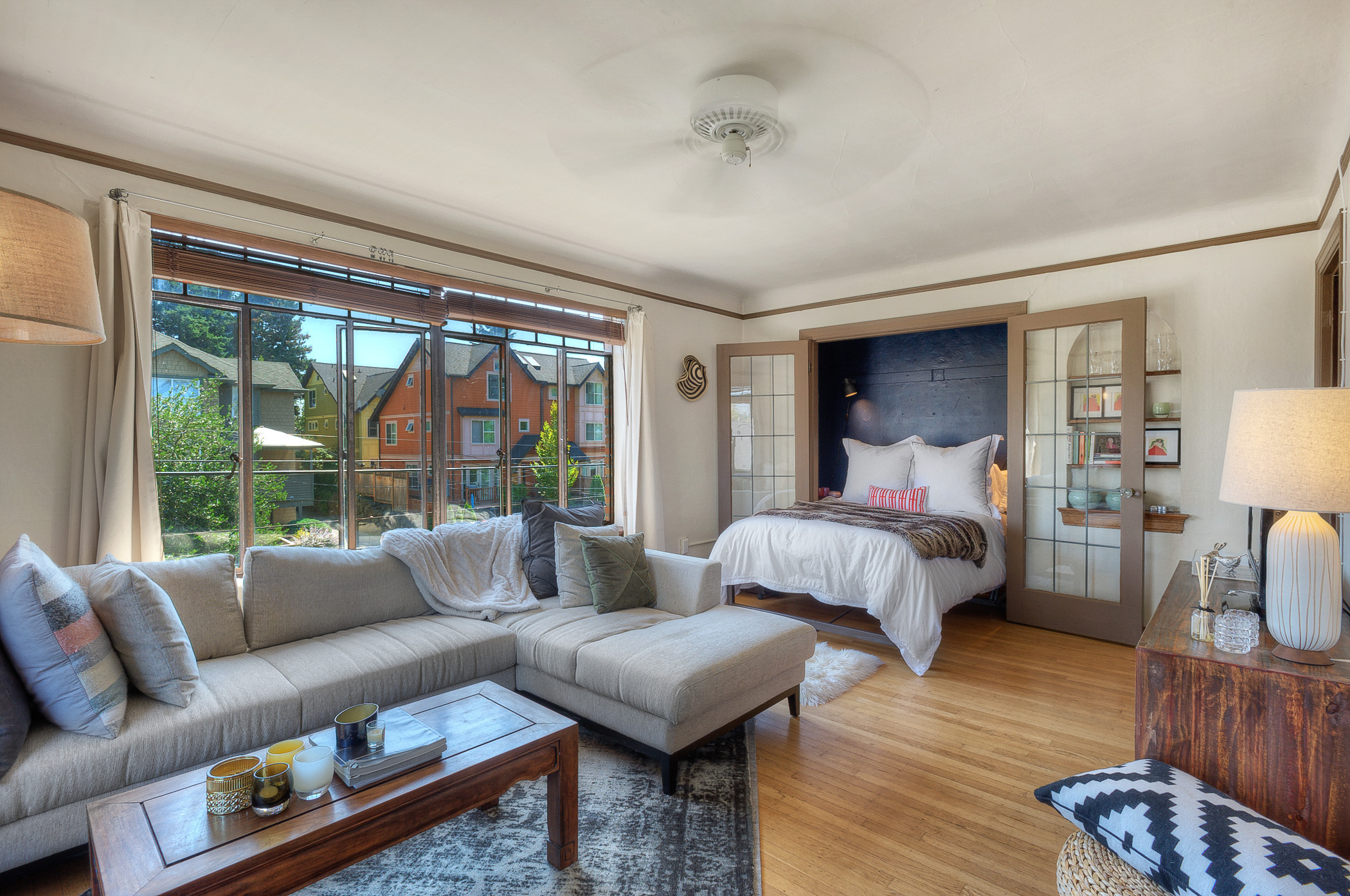Property Photo: Living room/dining room 3121 Franklin Ave E 31 WA 98102