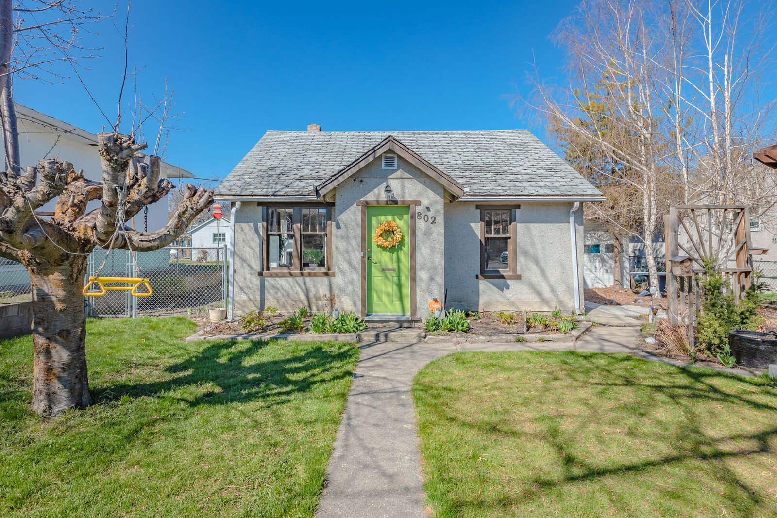 Home for sale in Kelowna 802 Wilson Avenue, Kelowna, BC V1Y6X9