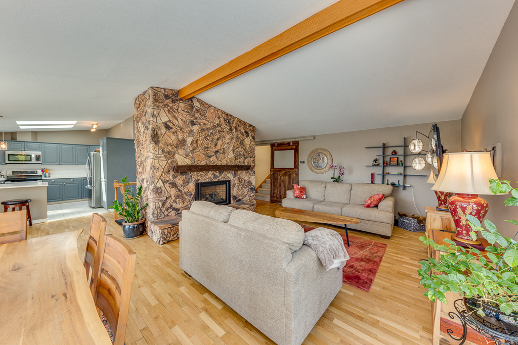 Property Photo: 4617 Silvertip Lane WA 98203