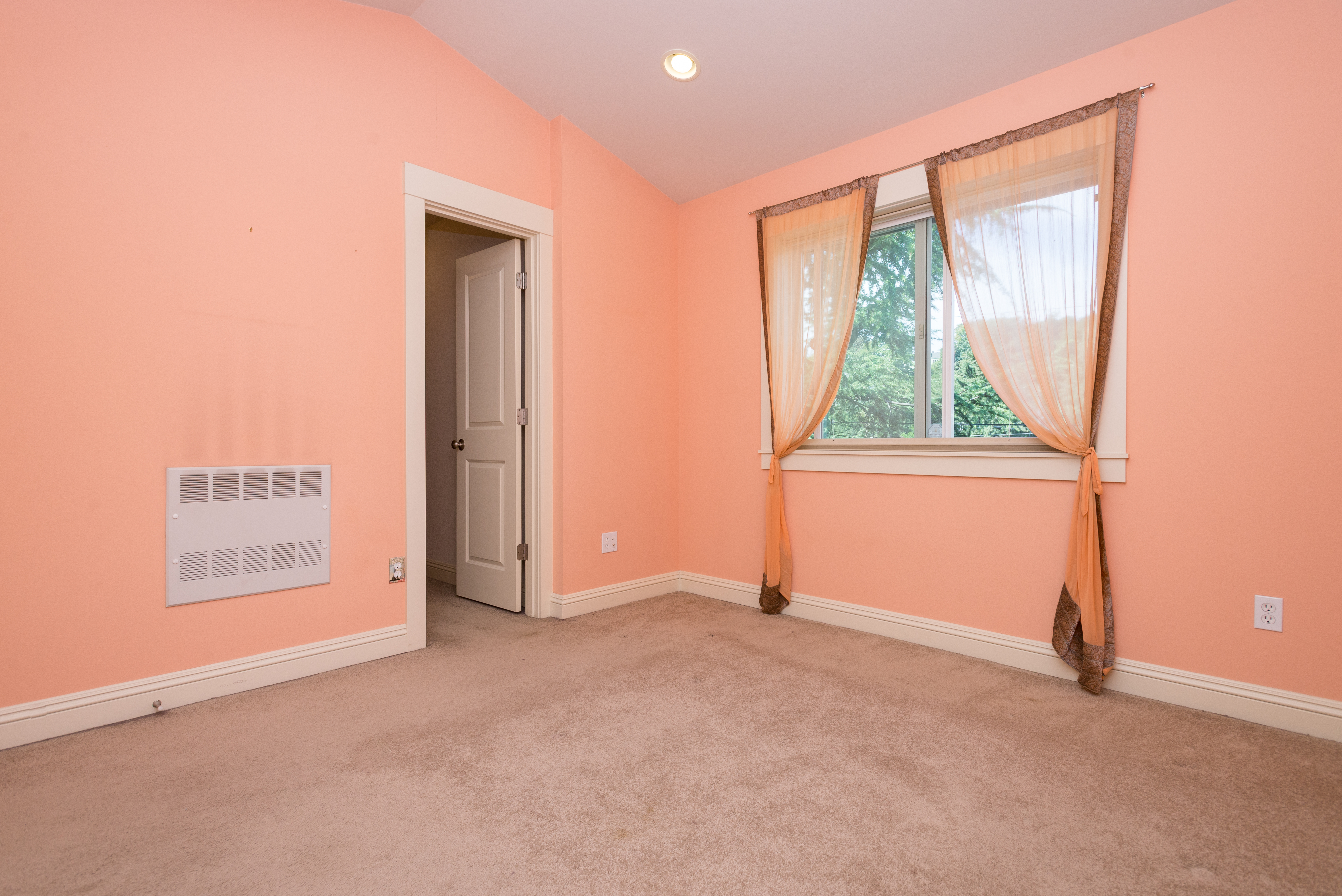 Property Photo: Master bedroom 1770 19th Ave S D  WA 98144 