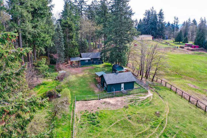 Property Photo:  15313 SE 234th Place  WA 98042 
