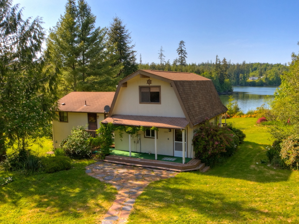 Property Photo:  161 SE Wildcat Cove Rd  WA 98584 