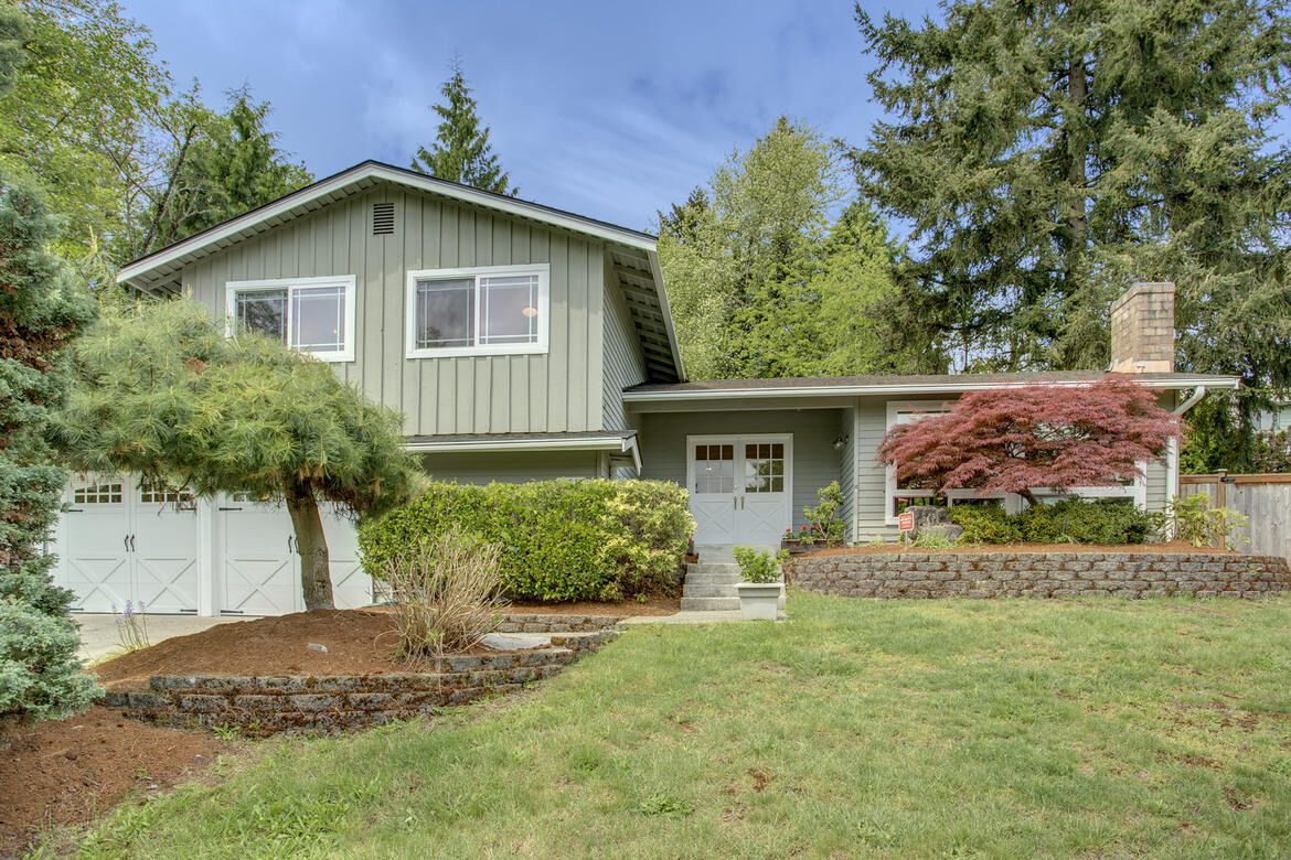 Property Photo: 13517 95th Ave NE WA 98034