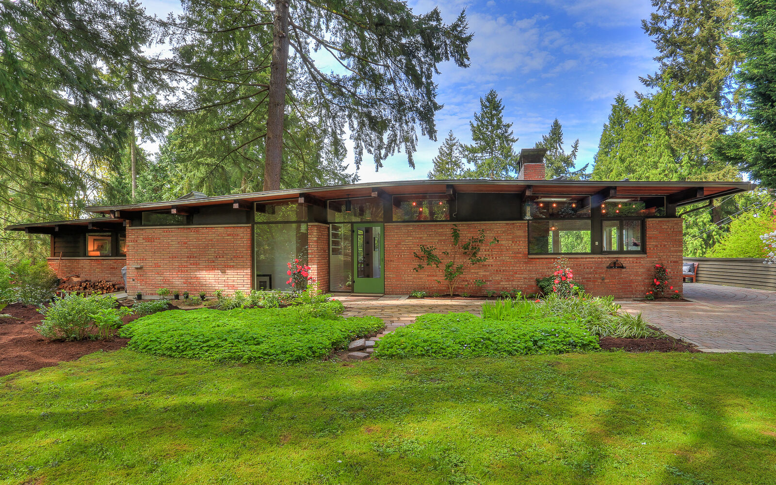 Property Photo: 4530 110th Ave NE WA 98033
