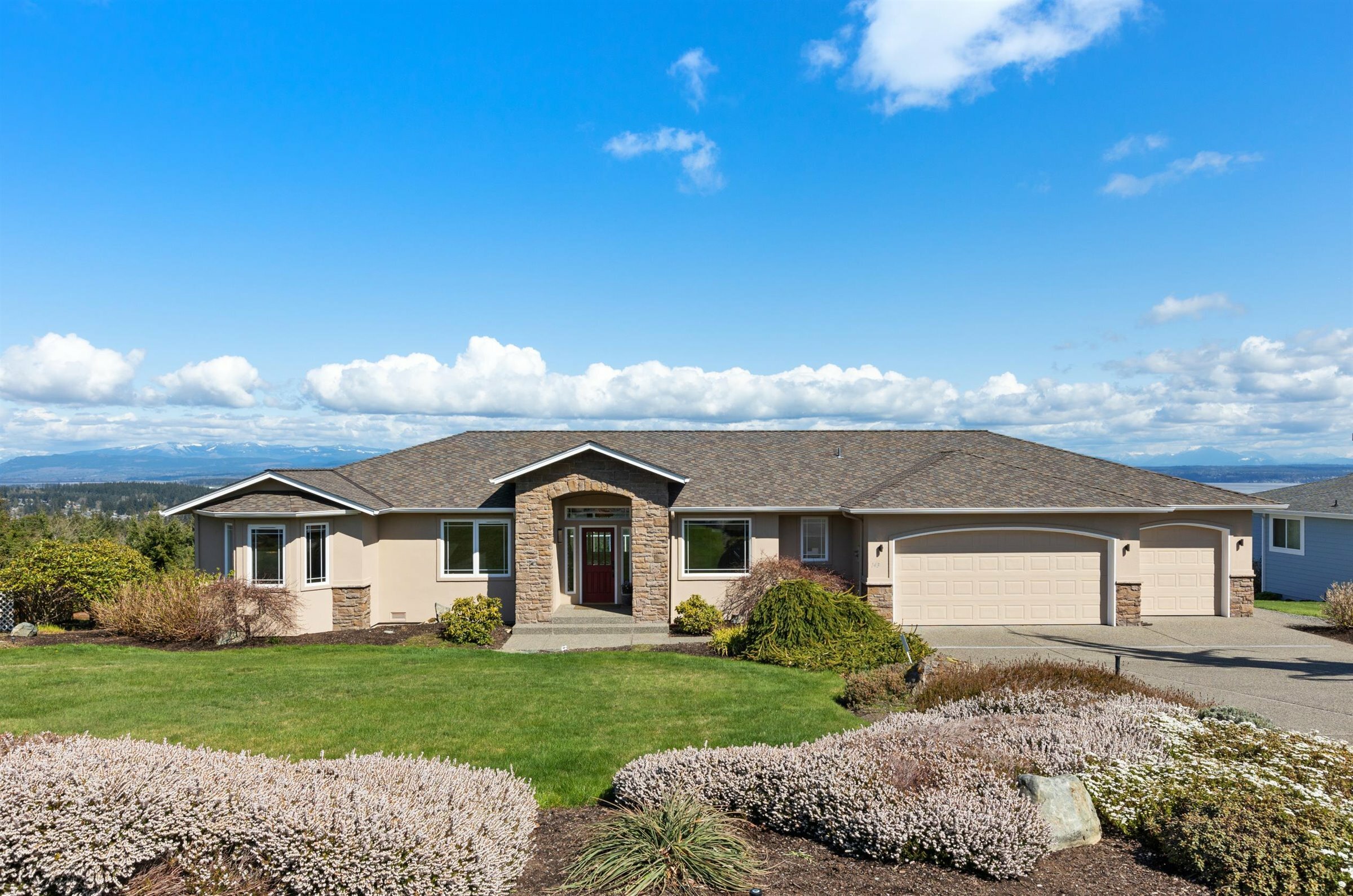 Property Photo:  143 Glacier Peak Drive  WA 98282 