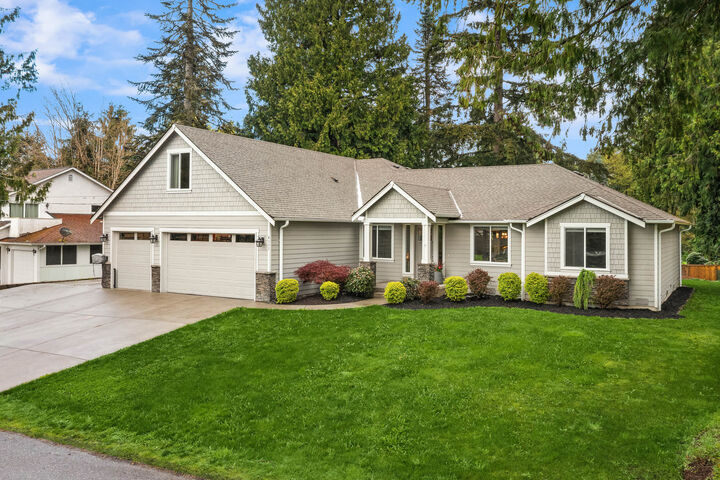 Property Photo:  4111  83rd Avenue SE  WA 98290 