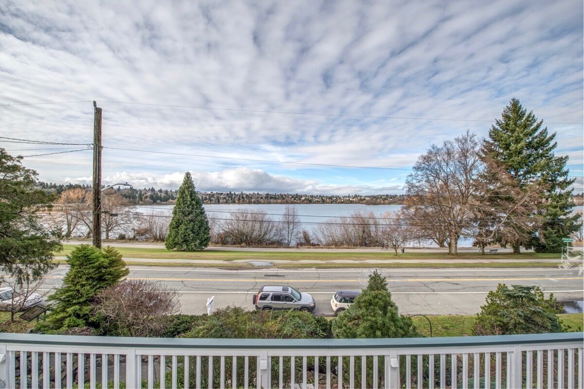 Property Photo: 5854 E Green Lake Wy N WA 98103