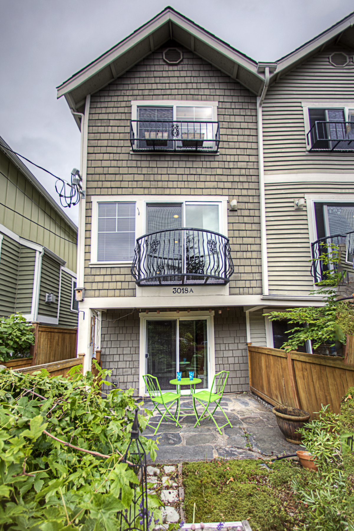 Property Photo: 3018 60th Ave SW A WA 98116