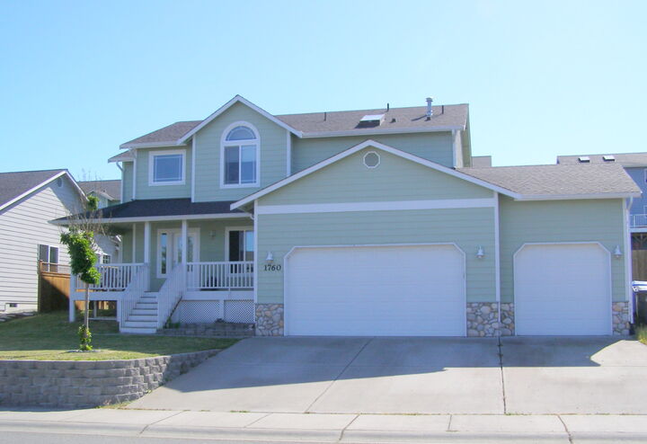 1760 SW Ulysses St  Oak Harbor WA 98277 photo