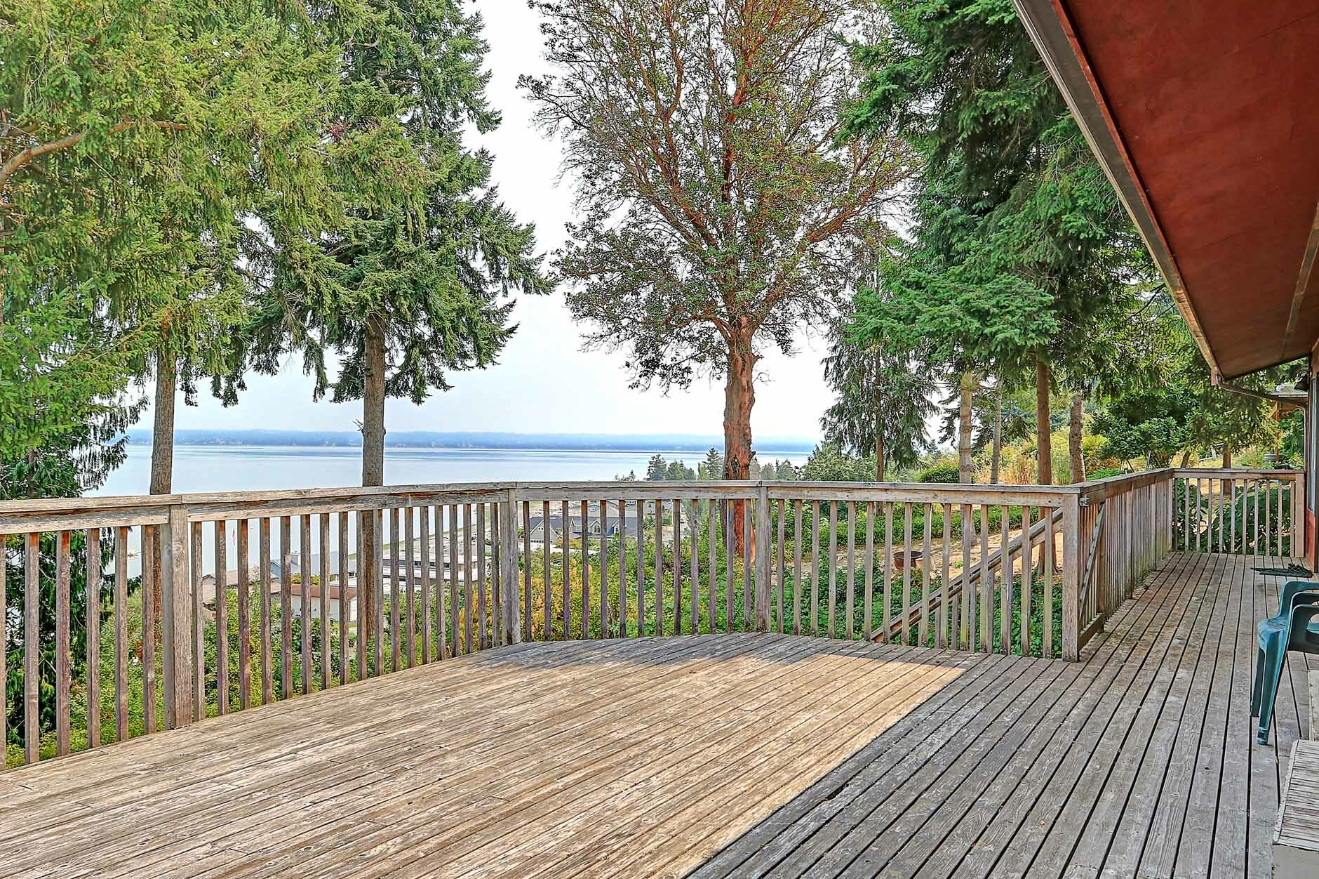 Property Photo:  1263 S Country Club Dr  WA 98282 
