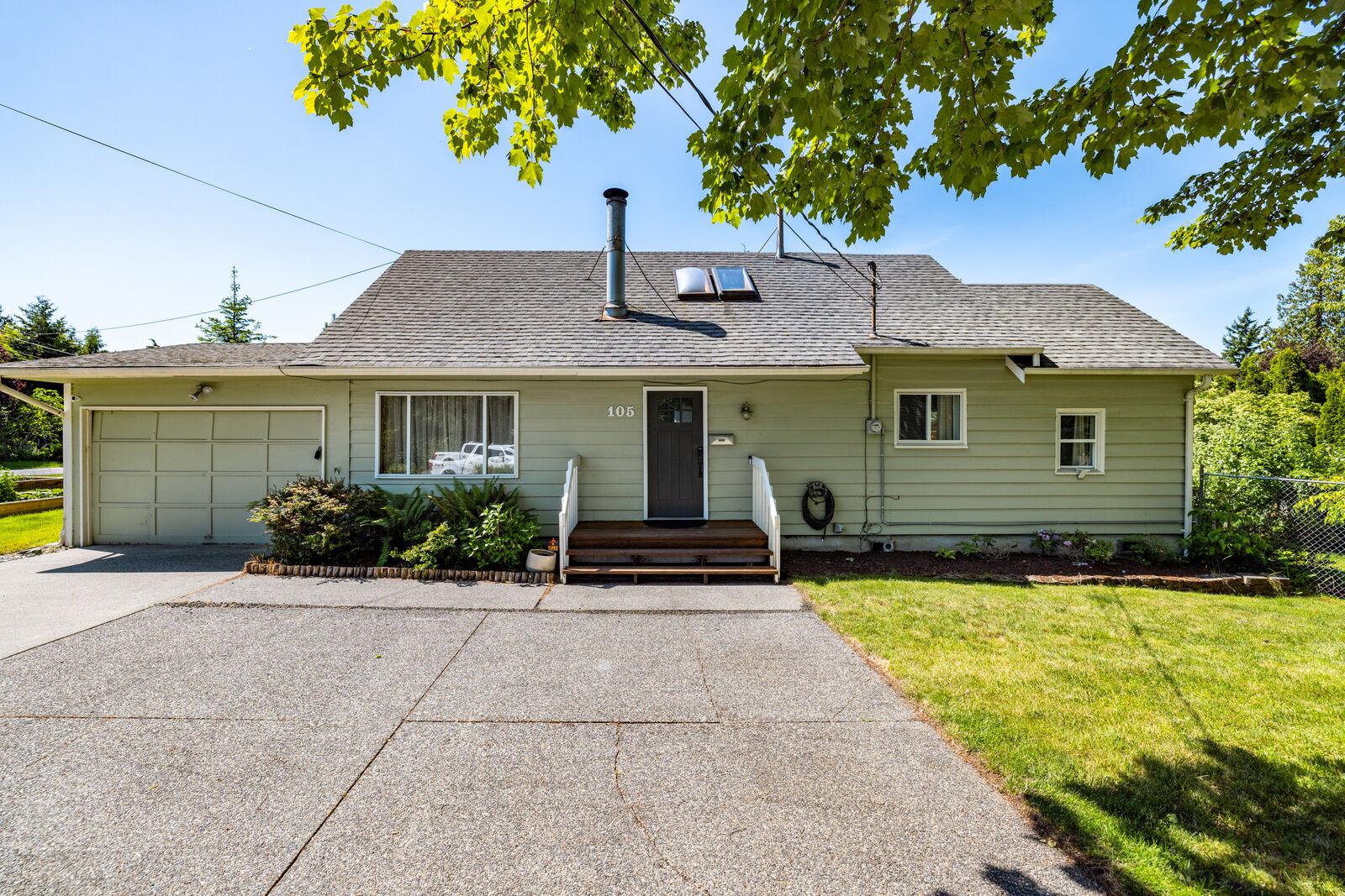 Property Photo: 105 S 7th St Mount Vernon 105 S 7th Street  WA 98274 