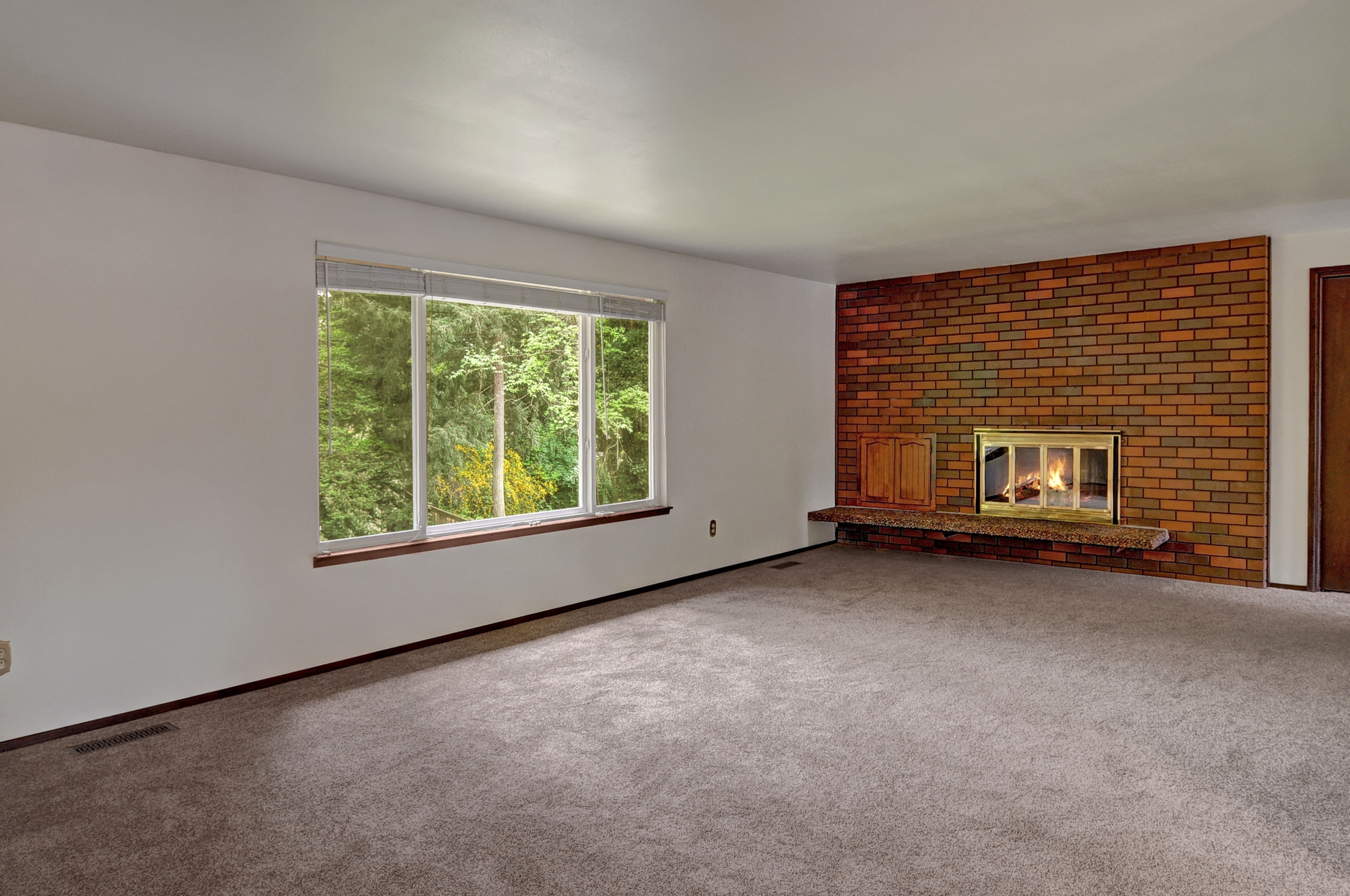 Property Photo: Living, dining room and kitchen 10529 39th Dr NE  WA 98271 