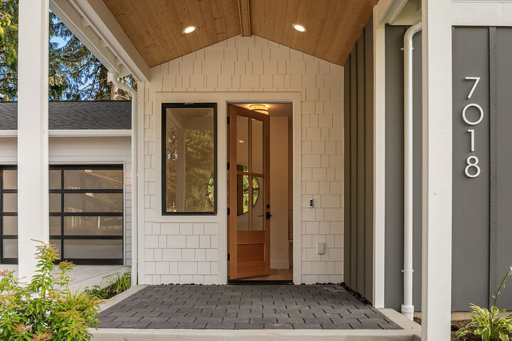 Property Photo:  7018  127th Avenue NE  WA 98033