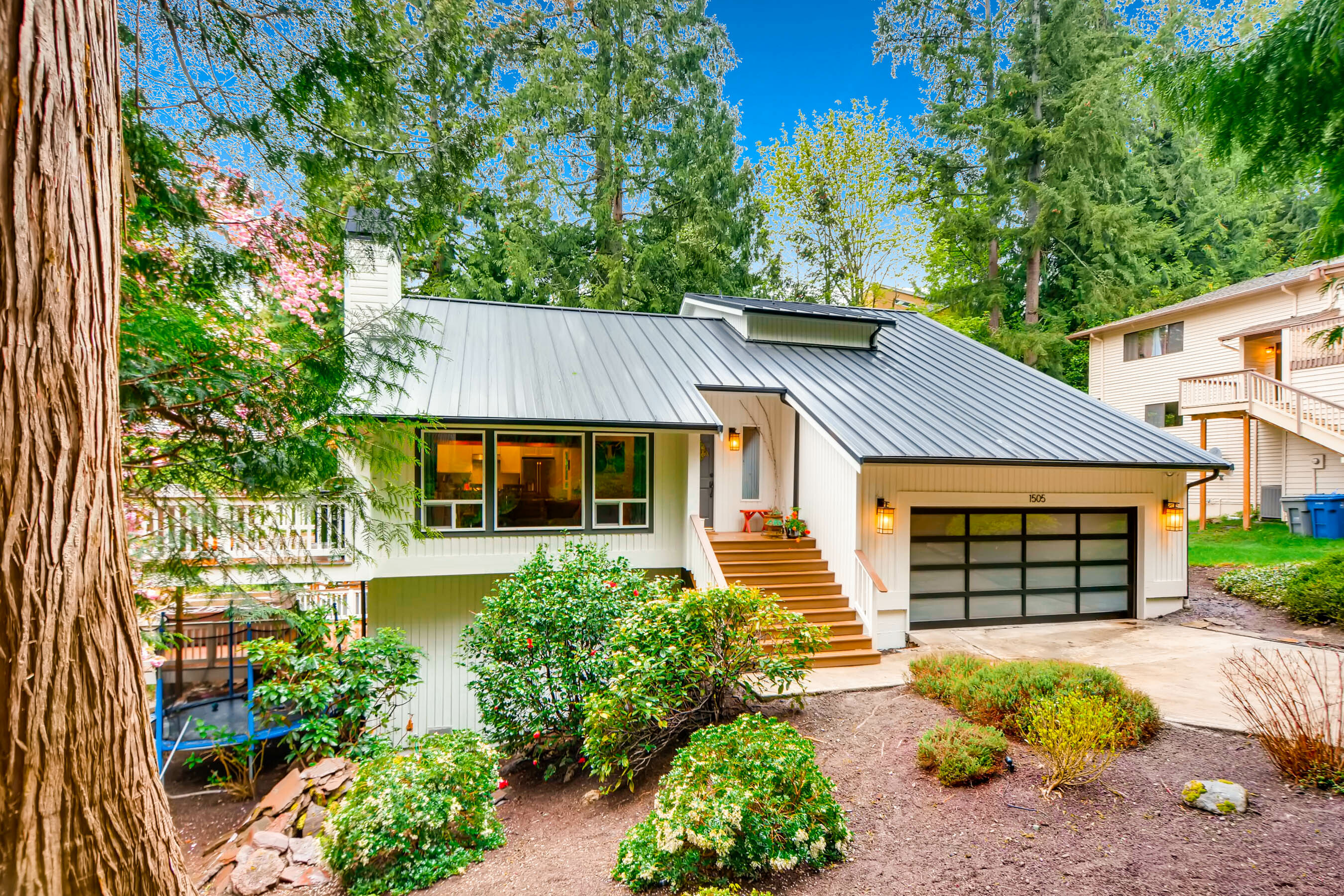 Property Photo: 1505 207th Place NE WA 98074
