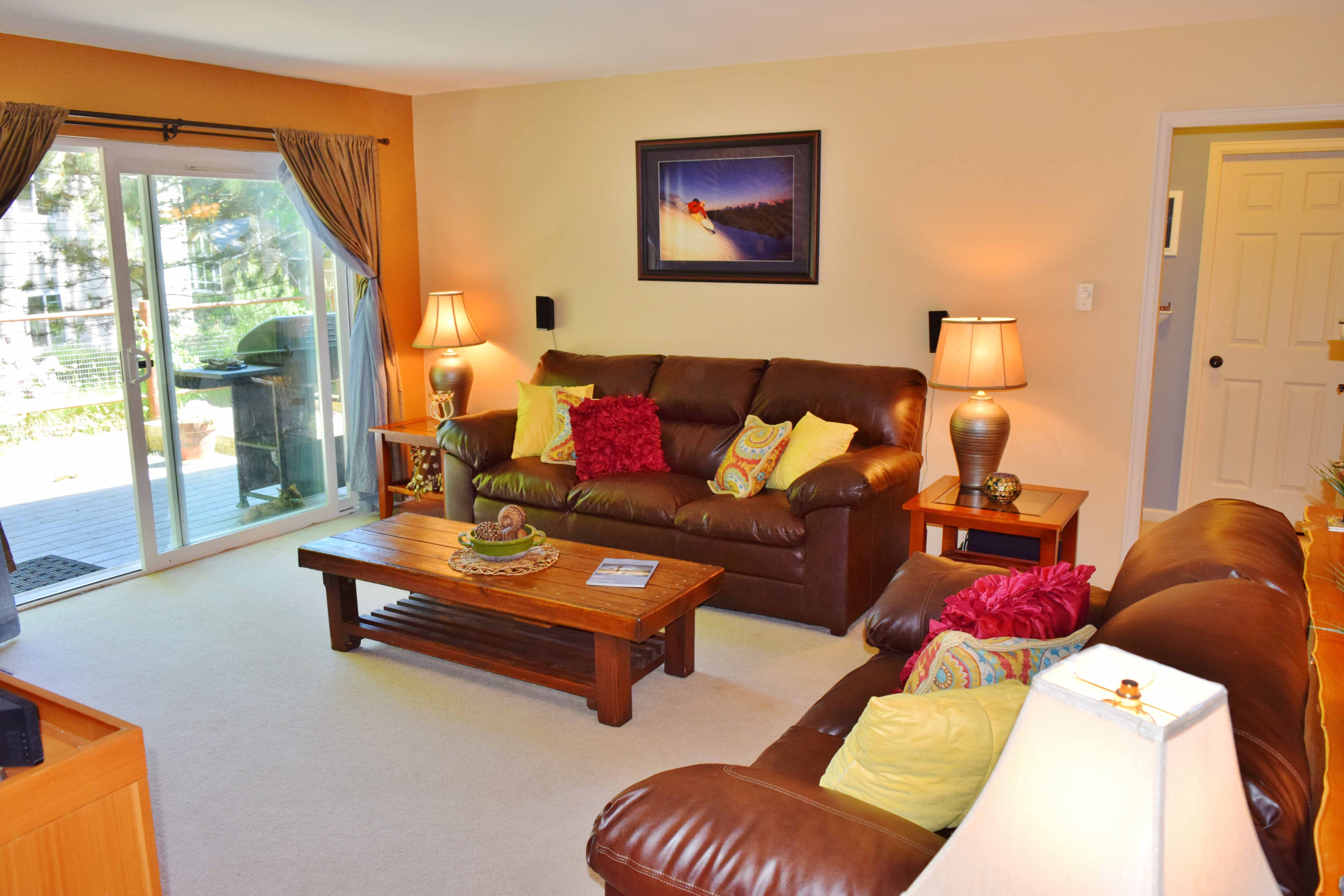 Property Photo: Living room 17 Canyon Ct WA 98229